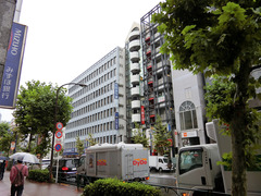 H290917_aiube_building.jpg