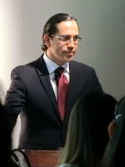 H300107_4Roberuto.jpg