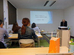 H300520_vkids03.jpg