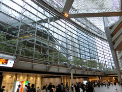 H300610_ago24_Forum4.jpg