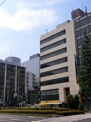 H300716_01_buil.jpg
