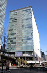 H310210_1.jpg