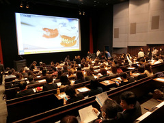 H310210_4.jpg