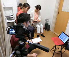 H310225_semi.jpg