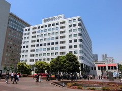 R010524_06_hall2.jpg
