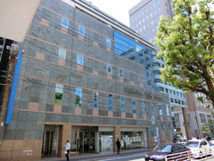 R010524_08_hall3.jpg