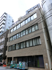 R010719_01.jpg